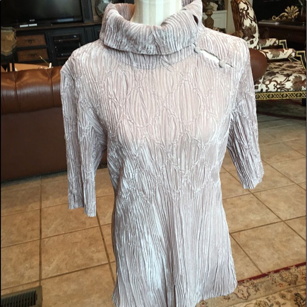 CACHE SILVER Gray Velvet Button Blouse.